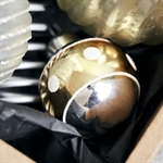 House Doctor julekugler Glowi Guld 4 cm liggende i æske - Fransenhome